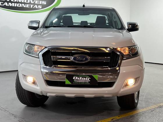 FORD RANGER 3.2 XLT 4X4 CD 20V DIESEL 4P AUTOMÁTICO